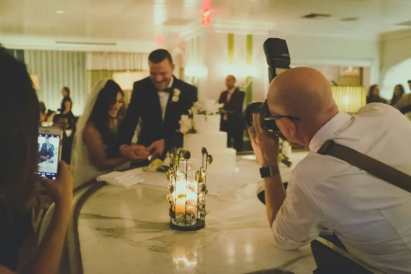 Invitados durante la sobremesa