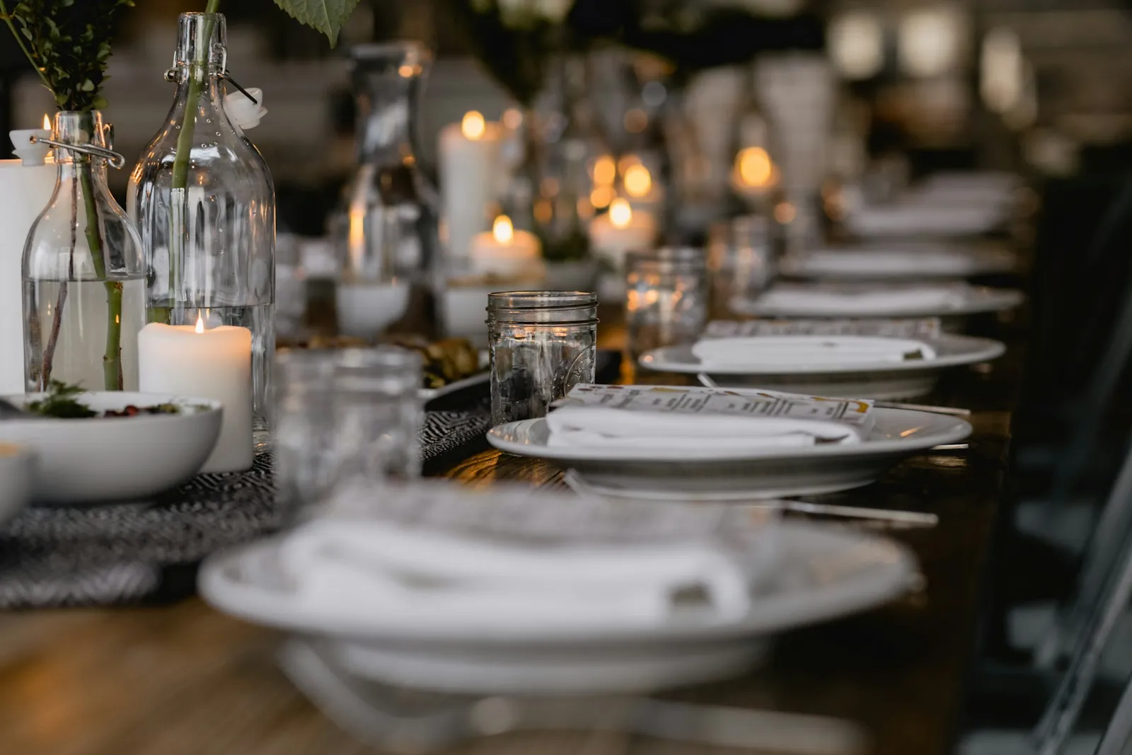 Cena de boda en patio de hacienda histórica