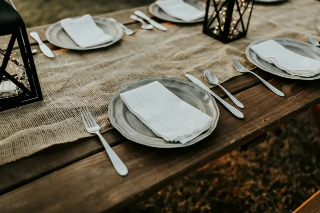 Boda urbana en rooftop con decoración contemporánea